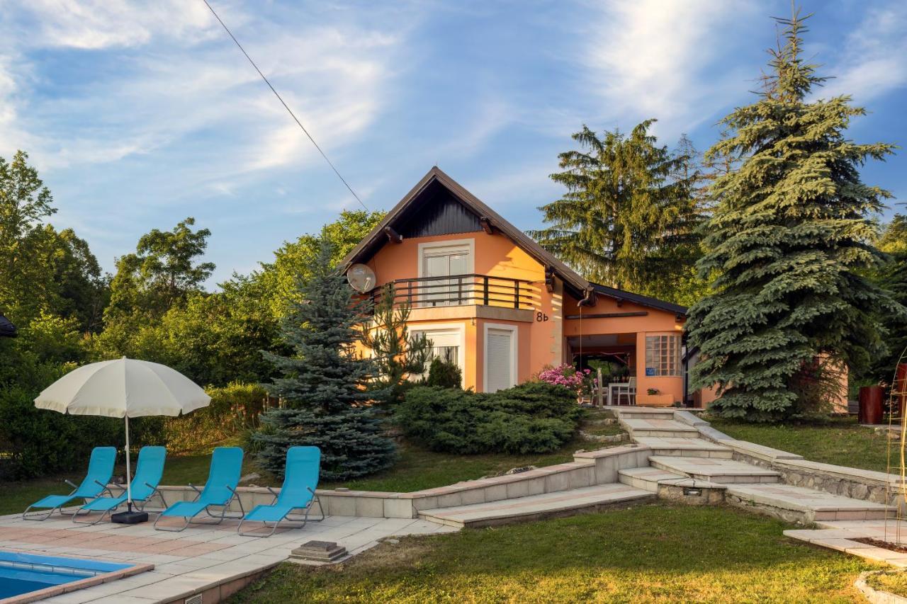 Villa Tratea - With A Heated Pool Tomici Exterior photo